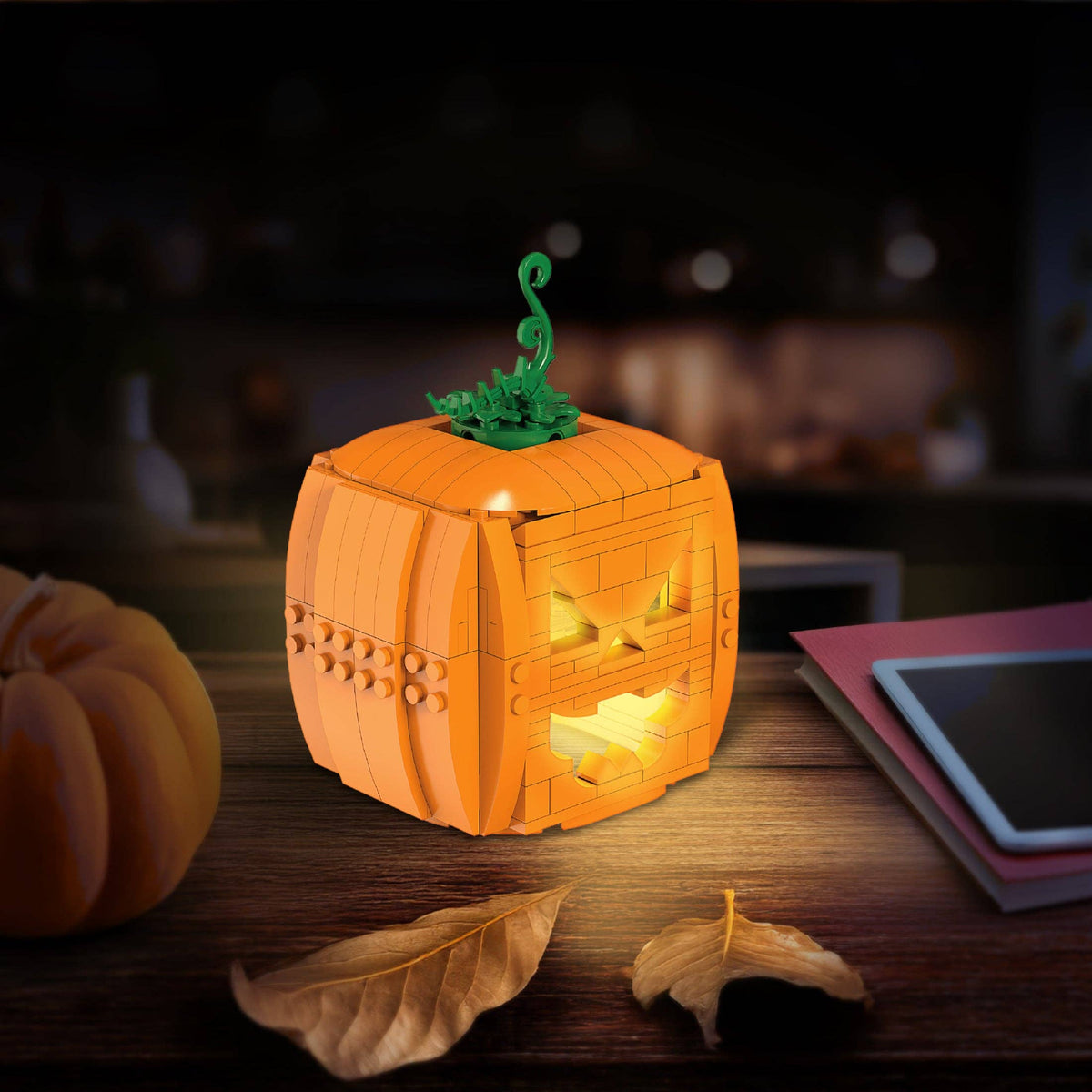 Jack-O-Lantern Pumpkin Halloween Building Set 233pc