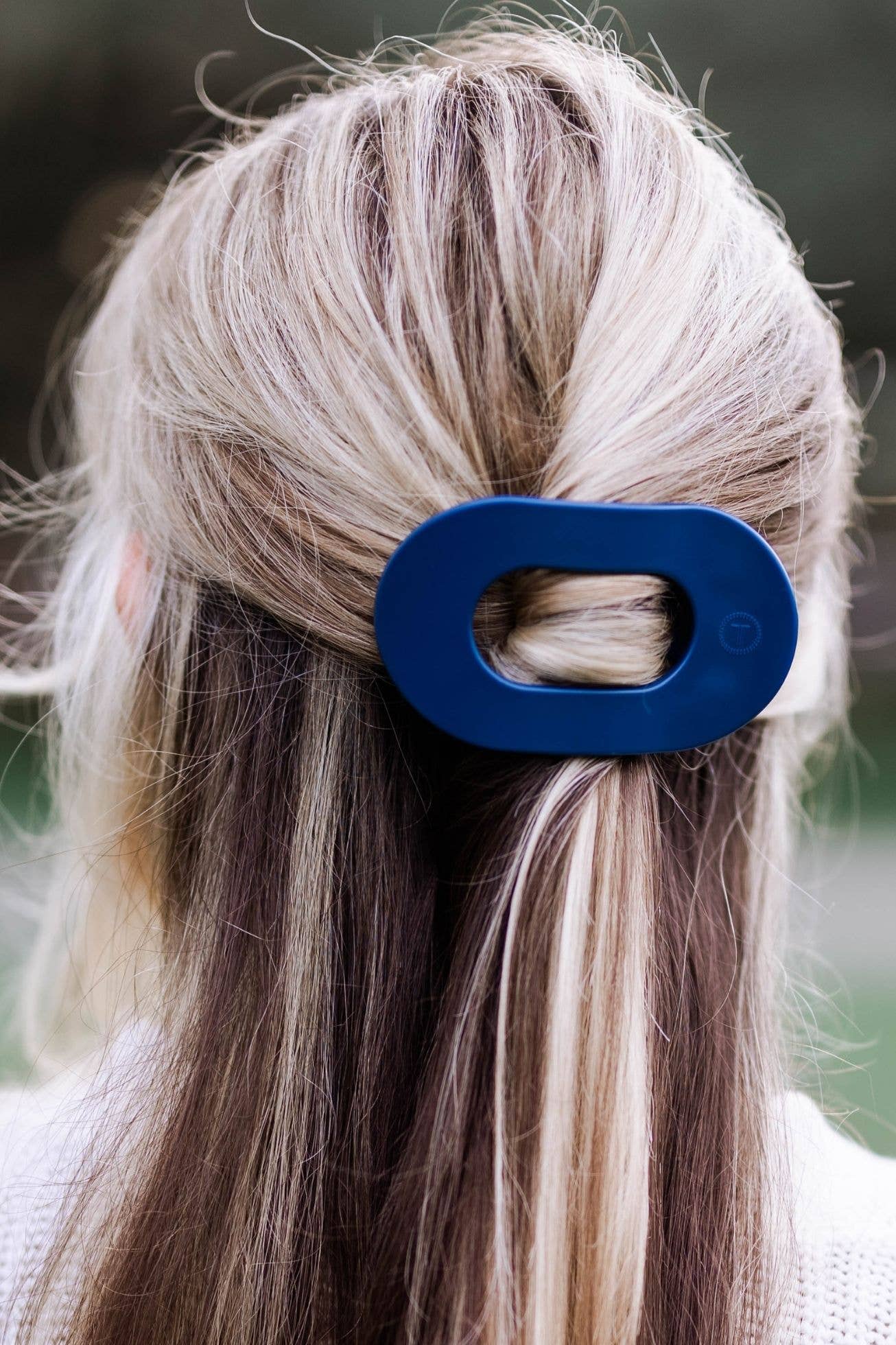 Round Flat Hair Clip | Medium | Midnight Rain