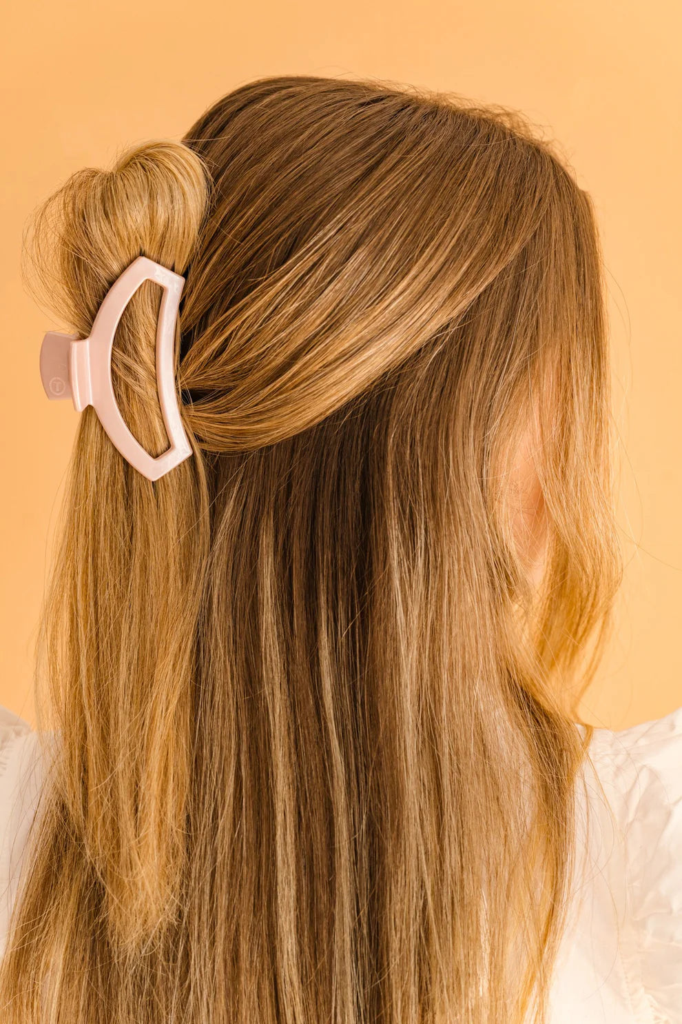 Open Pearly Pink Claw Hair Clip