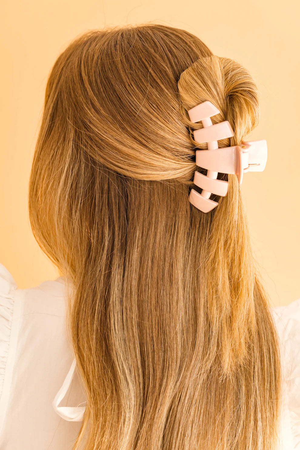 Classic Pearly Pink Claw Hair Clip