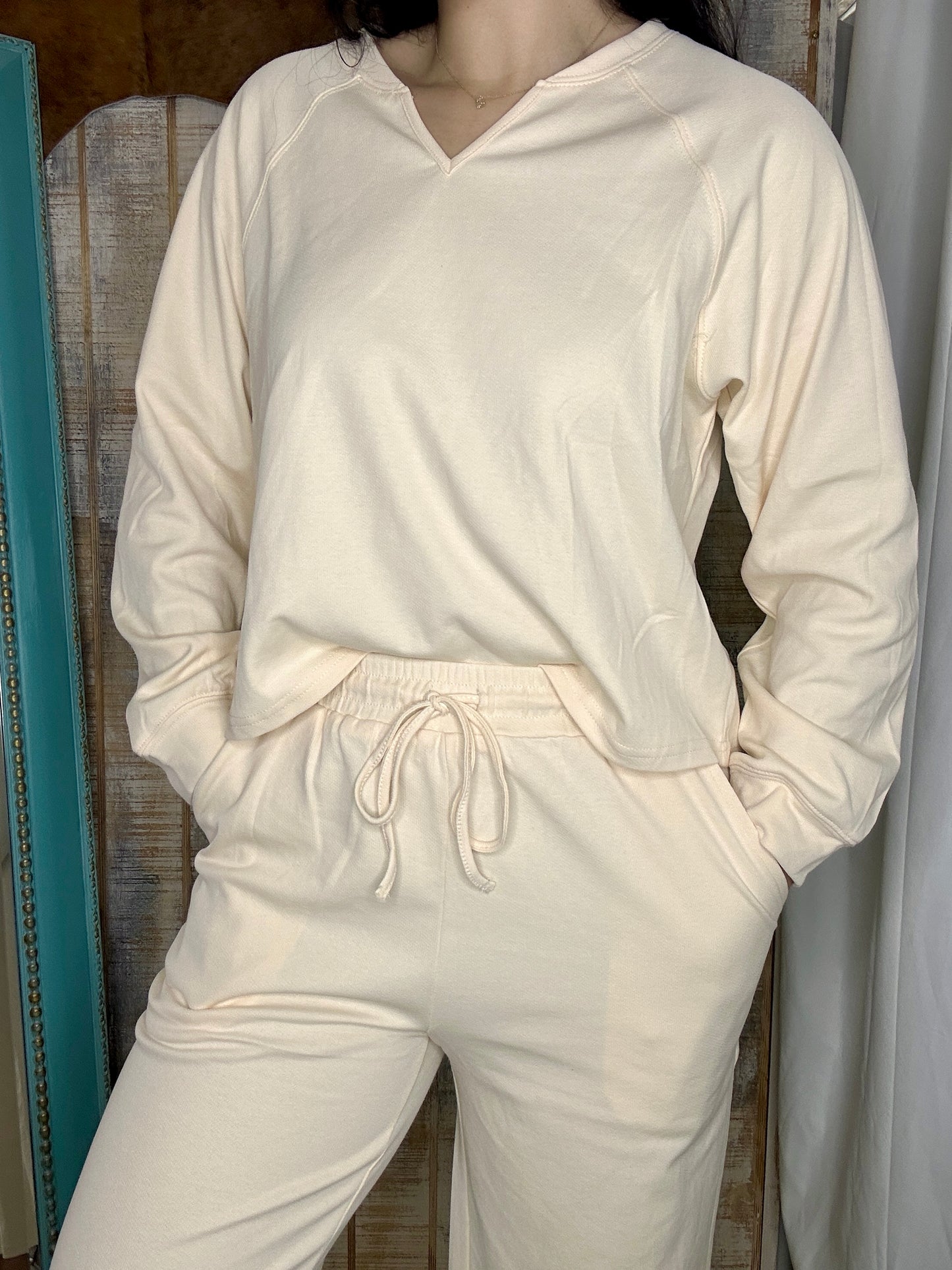 V-neck Sweatshirt and Pants Set