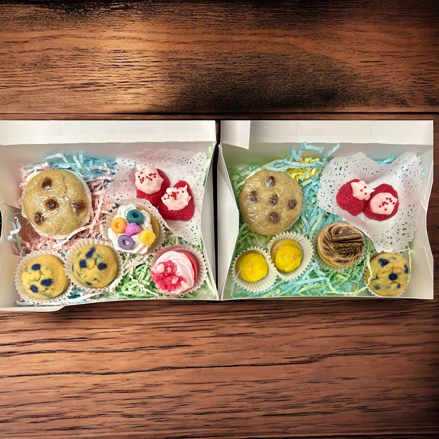 Bakery Sampler Wax Melts: blueberry cookies, frosted cupcake, and strawberry tarts.