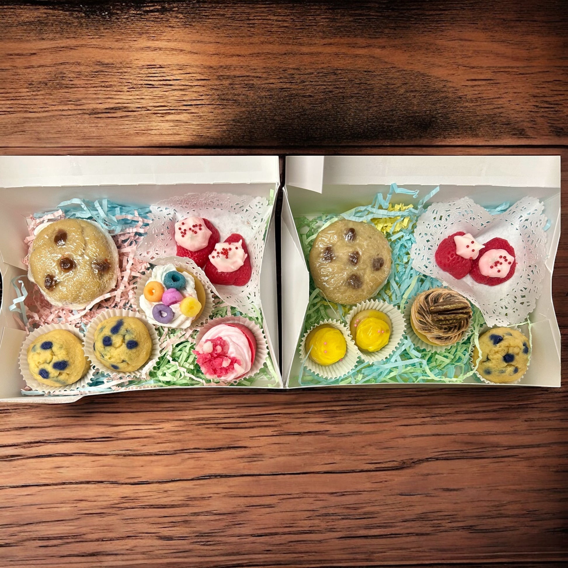 Bakery Sampler Wax Melts: blueberry cookies, frosted cupcake, and strawberry tarts.