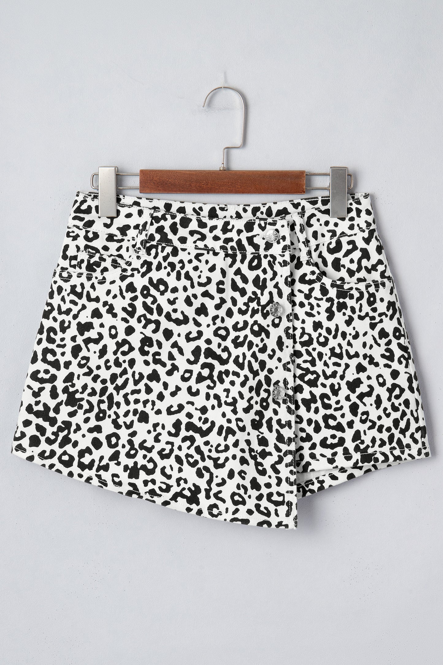 Leopard Print Overlap Denim Shorts