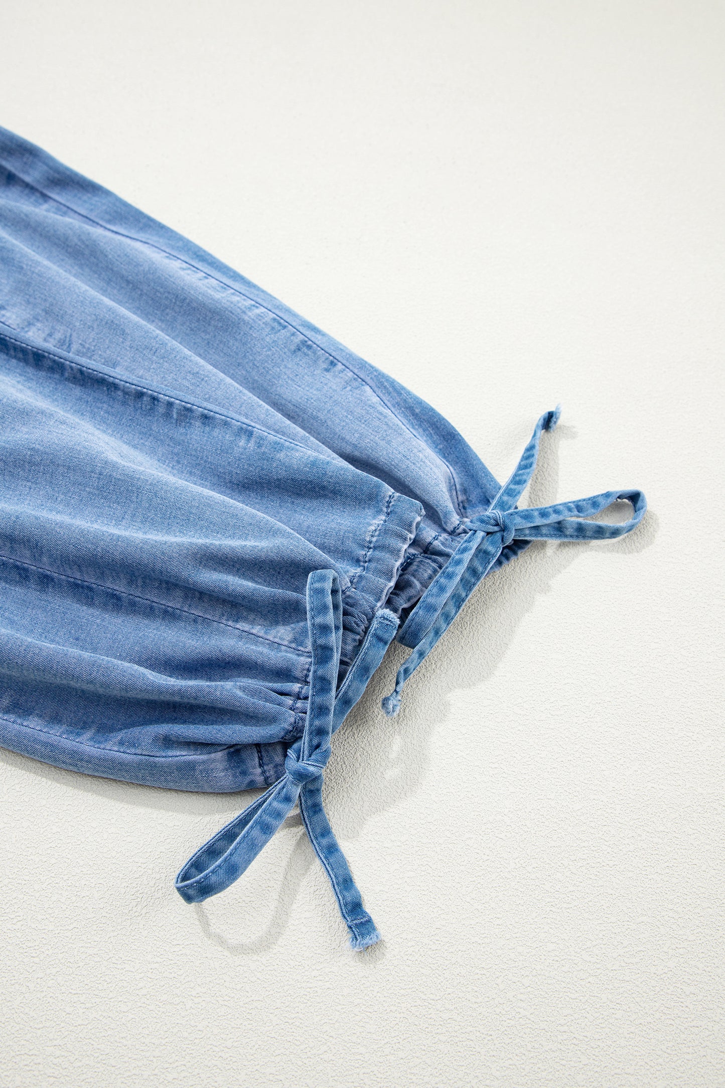 Blue Drawstring Elastic Waist Pocketed Loose Denim Pants
