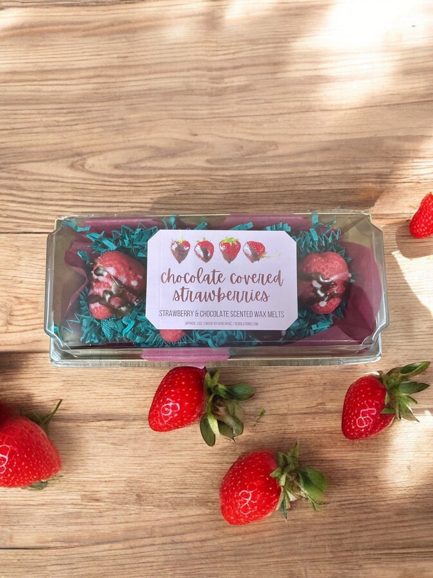 Doodlations Coffee Bar & Boutique chocolate covered strawberry wax melts, strawberry & chocolate scented.