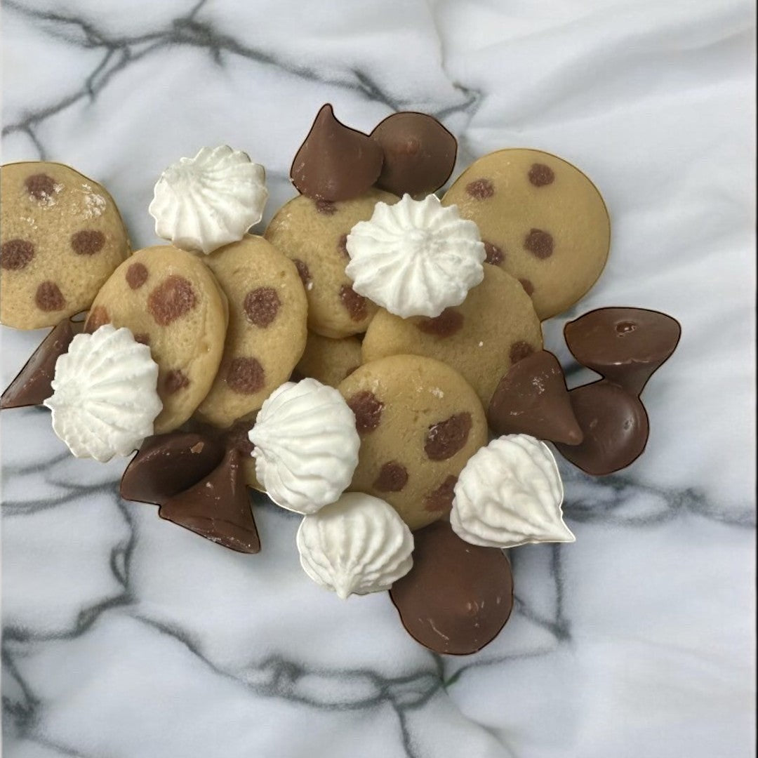 Doodlations Coffee Bar & Boutique Chocolate Chip Cookies & Cream Wax Melts, realistic cookie-shaped wax melts with chocolate chips and white meringue dollops.